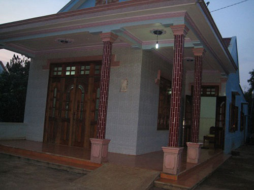 chong uong thuoc doc sau khi sat hai vo - 2