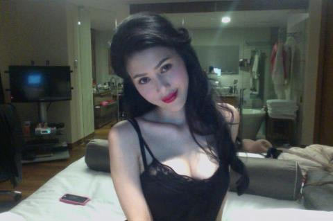 ngan khanh, tuan hung tay trong tay di an - 5