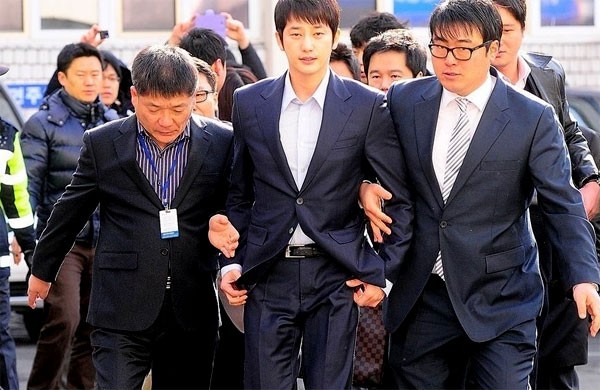 park shi hoo bi dai truyen hinh cam van - 1