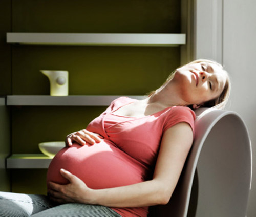 Mách mẹ bầu bí kíp chữa động thai - 1