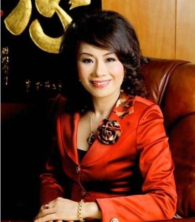 quy ba dep va thanh dat tuyet nga bi bat - 1