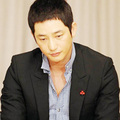 Làng sao - Park Shi Hoo lại bị kiện cáo