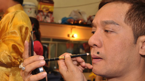 minh nhi nho ve thoi gian bi cam dien - 1