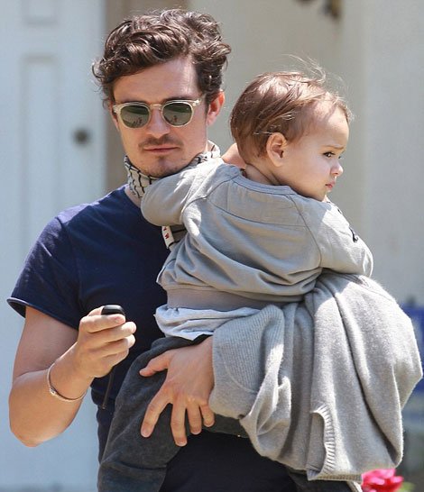orlando bloom chat vat be nhoc mum mim flynn - 7