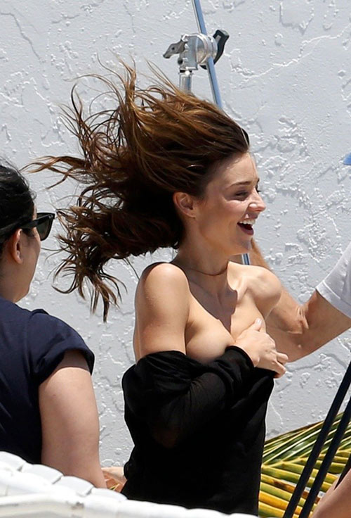 miranda kerr bat ngo bi tut vay lo vong 1 - 5