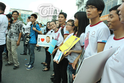 nick vujicic duoc chao don nong nhiet tai vn - 11