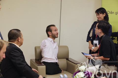 hau truong "doc" truoc gio dien thuyet cua nick vujicic - 1