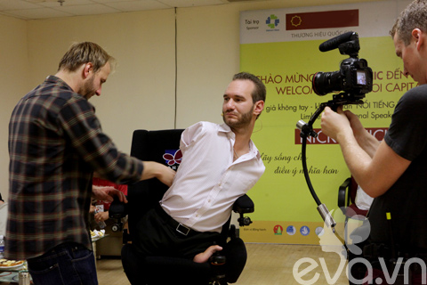 hau truong "doc" truoc gio dien thuyet cua nick vujicic - 8