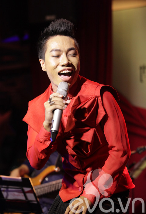 quan quan the voice “do giong” cung hoang quyen - 16