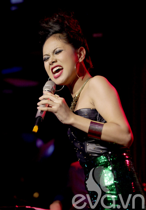 quan quan the voice “do giong” cung hoang quyen - 11
