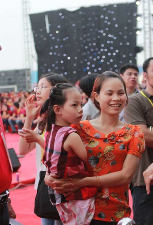 nick den yen bai tham be linh chi - 1