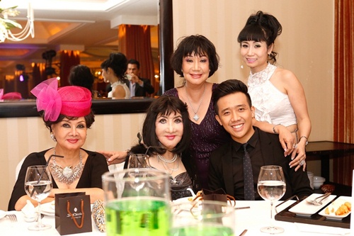 dien vien tham thuy hang bat ngo tai xuat - 2