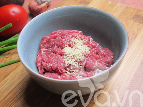 Canh thịt bò nấu dưa chua - 2
