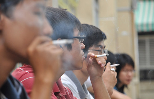 viet nam: 40.000 nguoi chet do hut thuoc la moi nam - 1