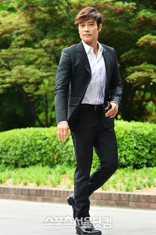 sao "khung" toi du dam cuoi shin hyun joon - 4