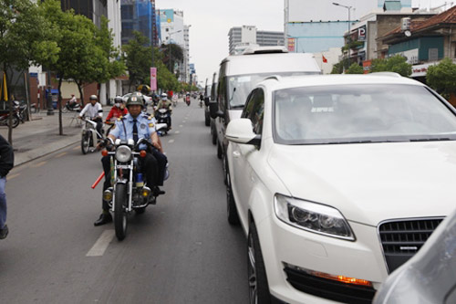 'dich vu cong' dan duong vip: nen hay khong? - 2
