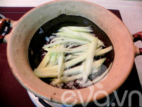 Cá cơm kho xoài ngon lạ - 4