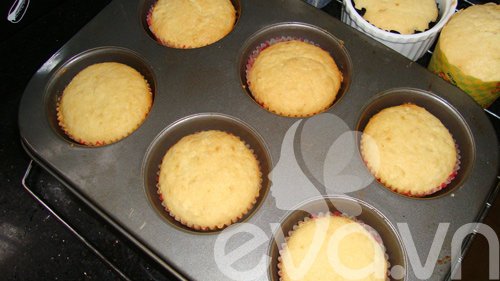 cupcake sua chua de thuong mung sinh nhat - 6