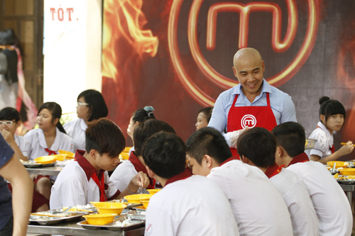 masterchef: nguyen giap bi len an - 13