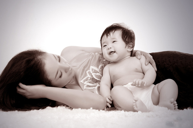 Ngắm con gái Thúy Nga rất đáng yêu