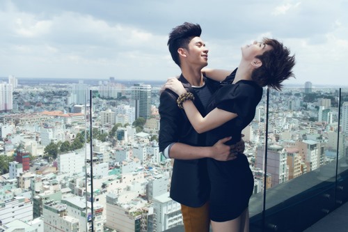 ho vinh khoa luu lai ky niem ben ban nhay tay - 10