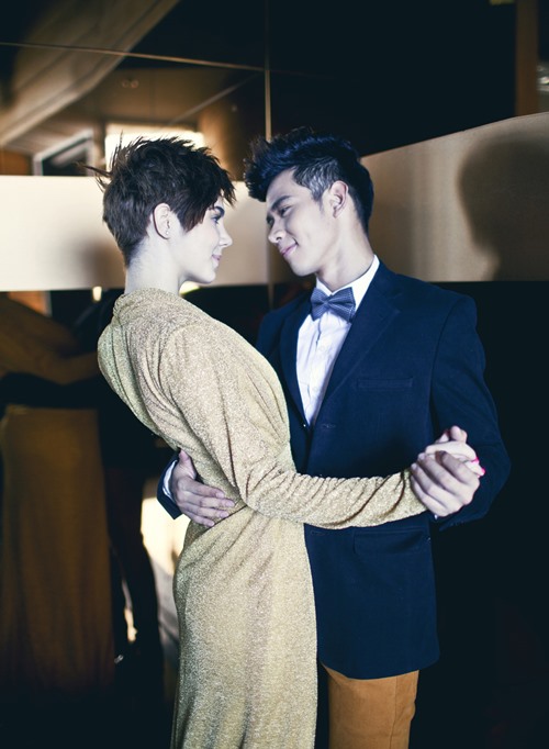 ho vinh khoa luu lai ky niem ben ban nhay tay - 7
