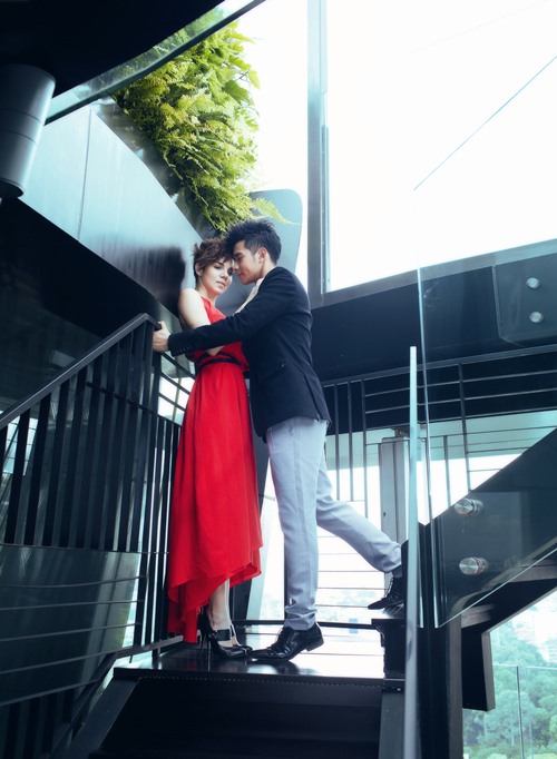 ho vinh khoa luu lai ky niem ben ban nhay tay - 8