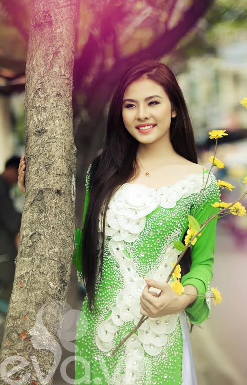 Nhan sắc 9x "khuynh đảo" showbiz Việt - 4