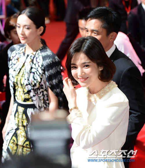 song hye kyo xinh lung linh voi toc ngan - 7