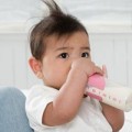 Làm mẹ - Lỗi 'ngớ ngẩn' khi cho trẻ uống sữa