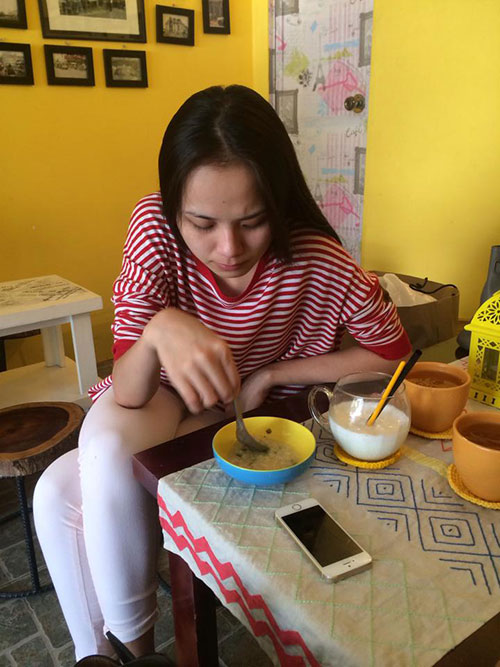 su that gia the "ban trai tin don" cua diem huong - 1