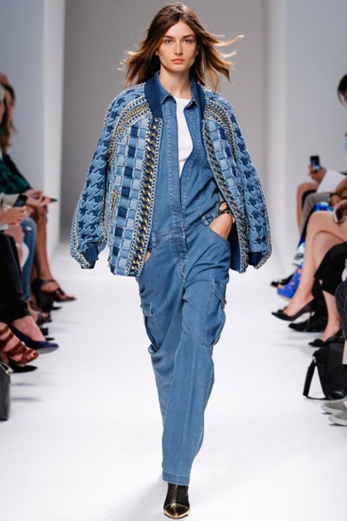 dien jumpsuit denim dep nhu ho ngoc ha - 2