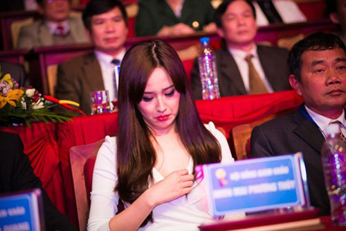 sao viet tu nhien sua vay ao noi dong nguoi - 8