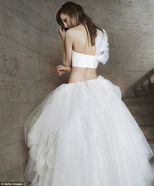 vera wang tung bst vay cuoi 2015 sieu goi cam - 3