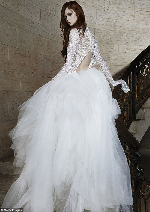 vera wang tung bst vay cuoi 2015 sieu goi cam - 9