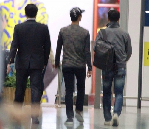 kim soo hyun dang tren duong den viet nam - 5