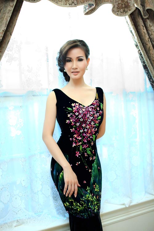 nhan sac man ma cua hoa hau 3 con - 4