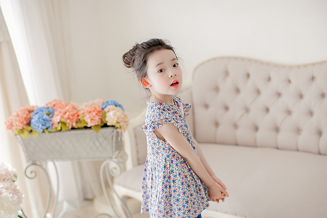 Mẫu nhí 6 tuổi & quot;đắt show & quot; như người lớn