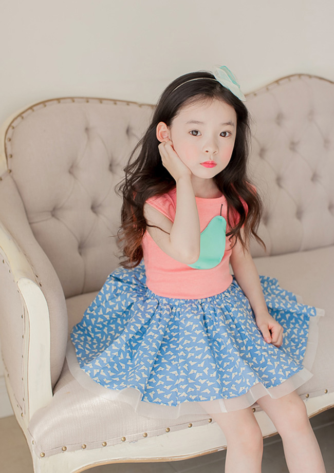 Mẫu nhí 6 tuổi & quot;đắt show & quot; như người lớn