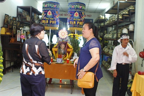 Đám tang hiu quạnh của nhạc sĩ 