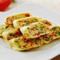Bếp Eva - Trứng cuộn ớt chuông chiên thơm phức