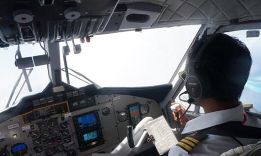 lam chi dinh bao may bay cho ca nha di choi - 1