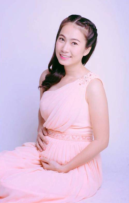 mc thanh thao hugo khoe bung bau 5 thang - 1