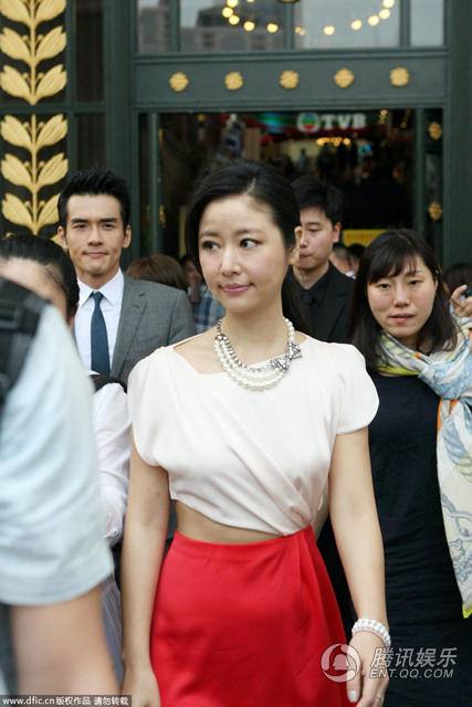 hau truong make-up cua lam tam nhu - 2