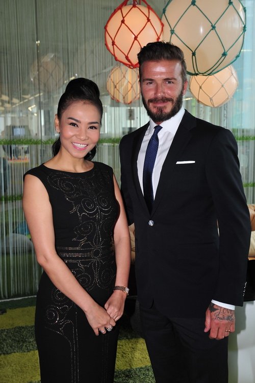 thu minh di sieu xe 4,6 ty o london - 1