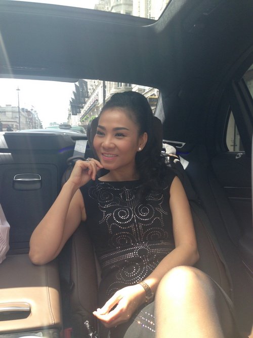 thu minh di sieu xe 4,6 ty o london - 3