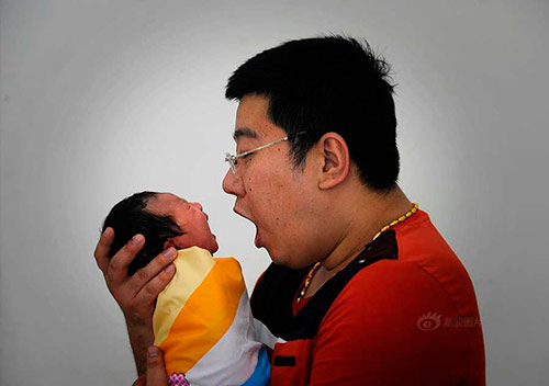 nu cuoi cua nhung ong bo lan dau be con - 5