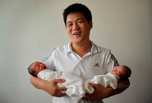 nu cuoi cua nhung ong bo lan dau be con - 12
