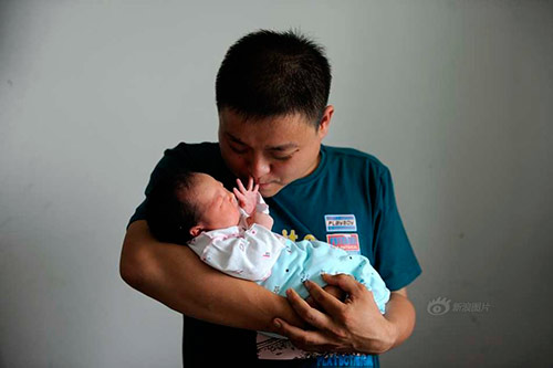 nu cuoi cua nhung ong bo lan dau be con - 13