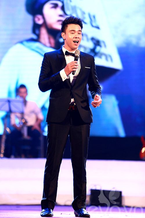 my tam xin duoc hat trong dem nhac huong ve bien dao - 14